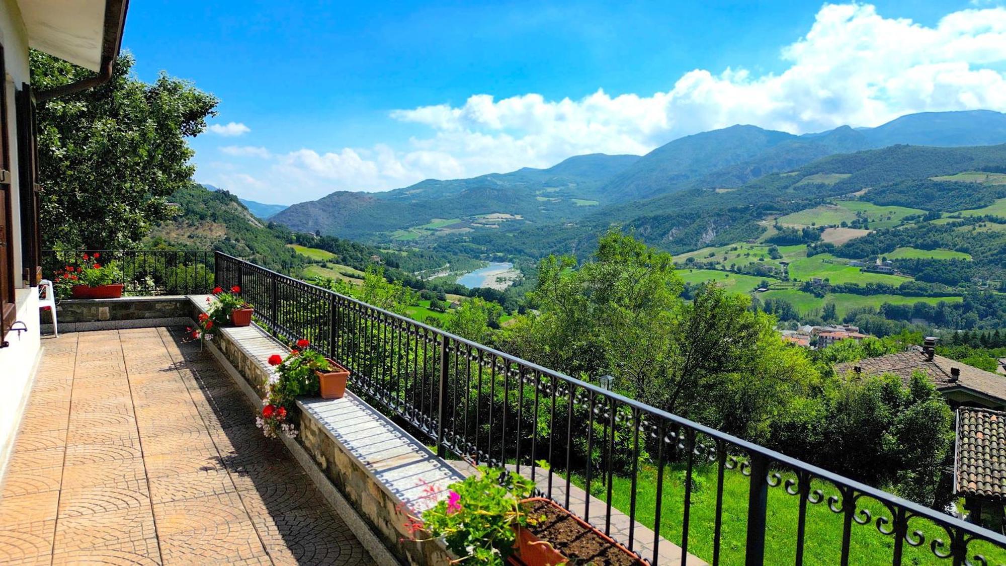 Casa Del Bosco - Vista Mozzafiato & Parco 4 Ettari Villa Bobbio Dış mekan fotoğraf